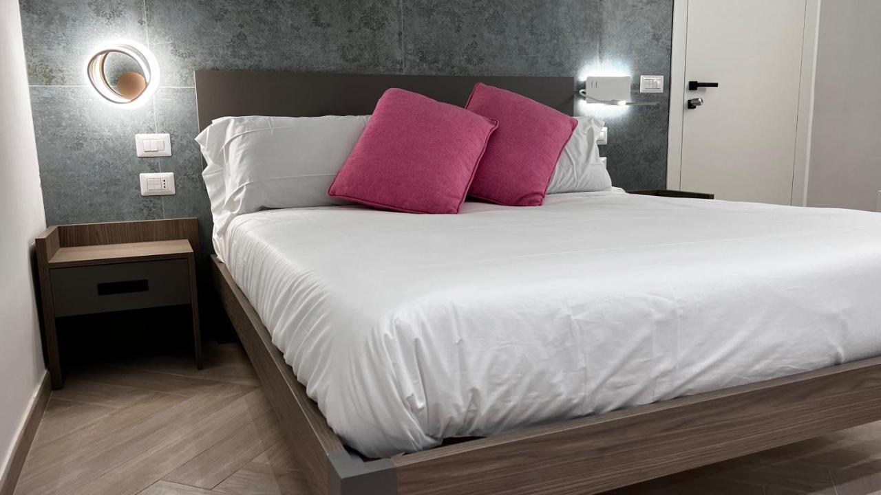 Patriziella 4 Rooms Sorrento Bagian luar foto