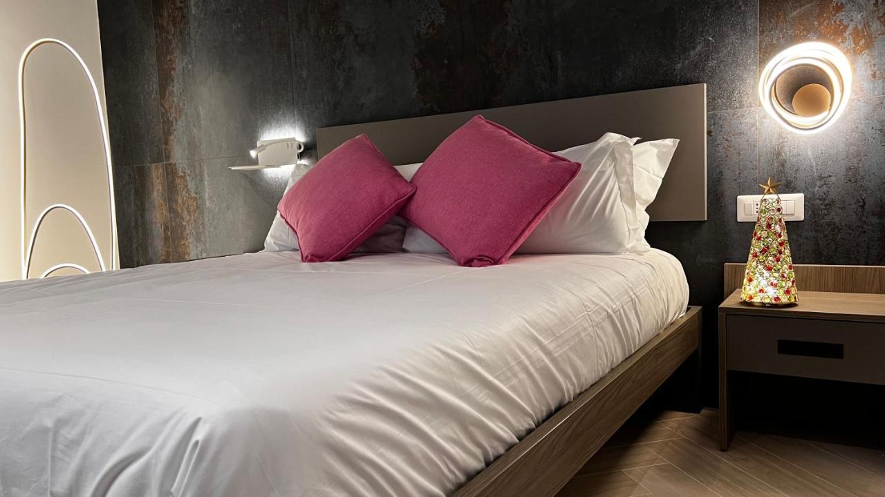 Patriziella 4 Rooms Sorrento Bagian luar foto