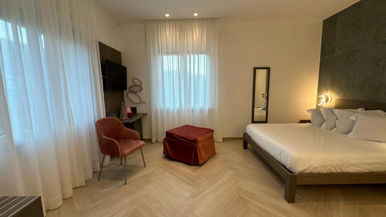 Patriziella 4 Rooms Sorrento Bagian luar foto