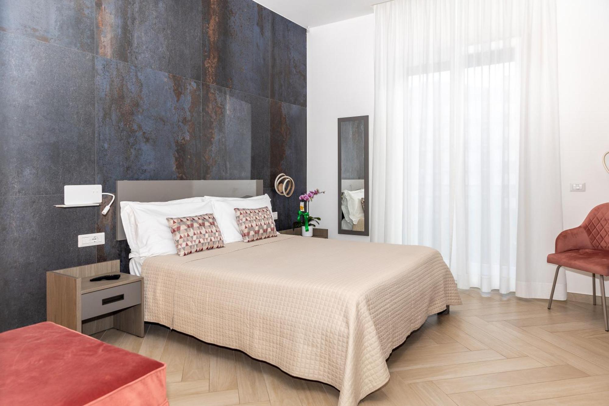 Patriziella 4 Rooms Sorrento Bagian luar foto
