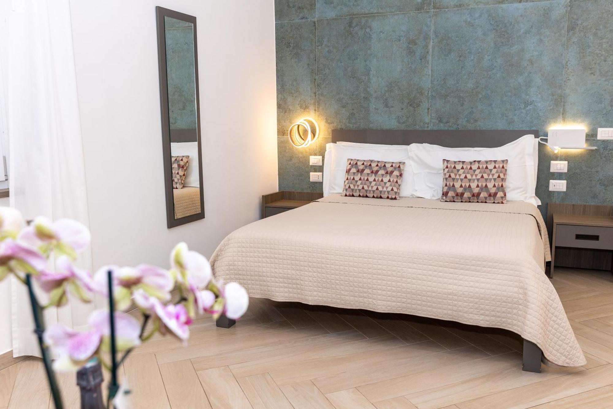 Patriziella 4 Rooms Sorrento Bagian luar foto